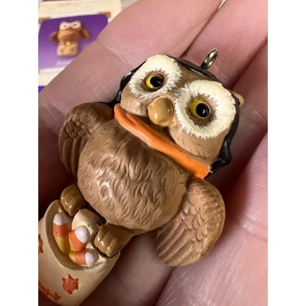 Vintage Hallmark 1300 Old Oak Road 